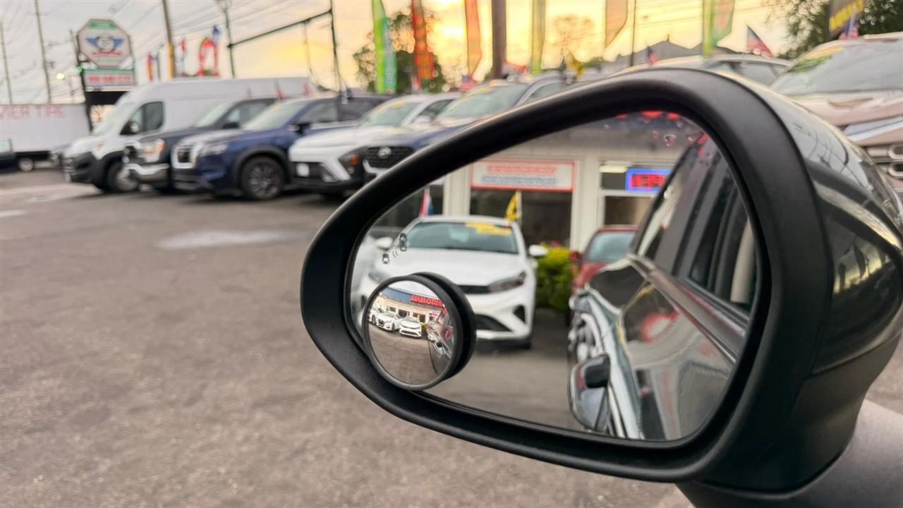 Kia K5 LXS 2023