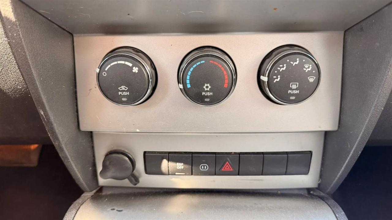 Dodge Nitro SE 4WD 2009