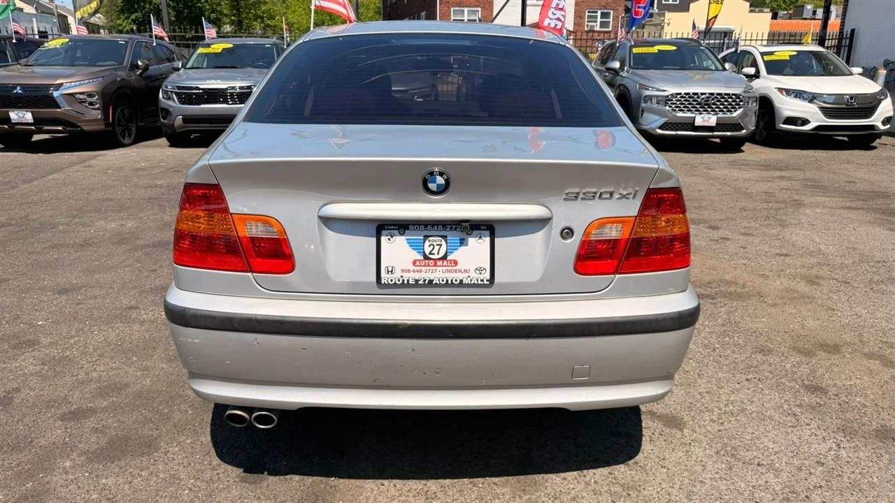 BMW 3-Series 330xi Sedan 2003