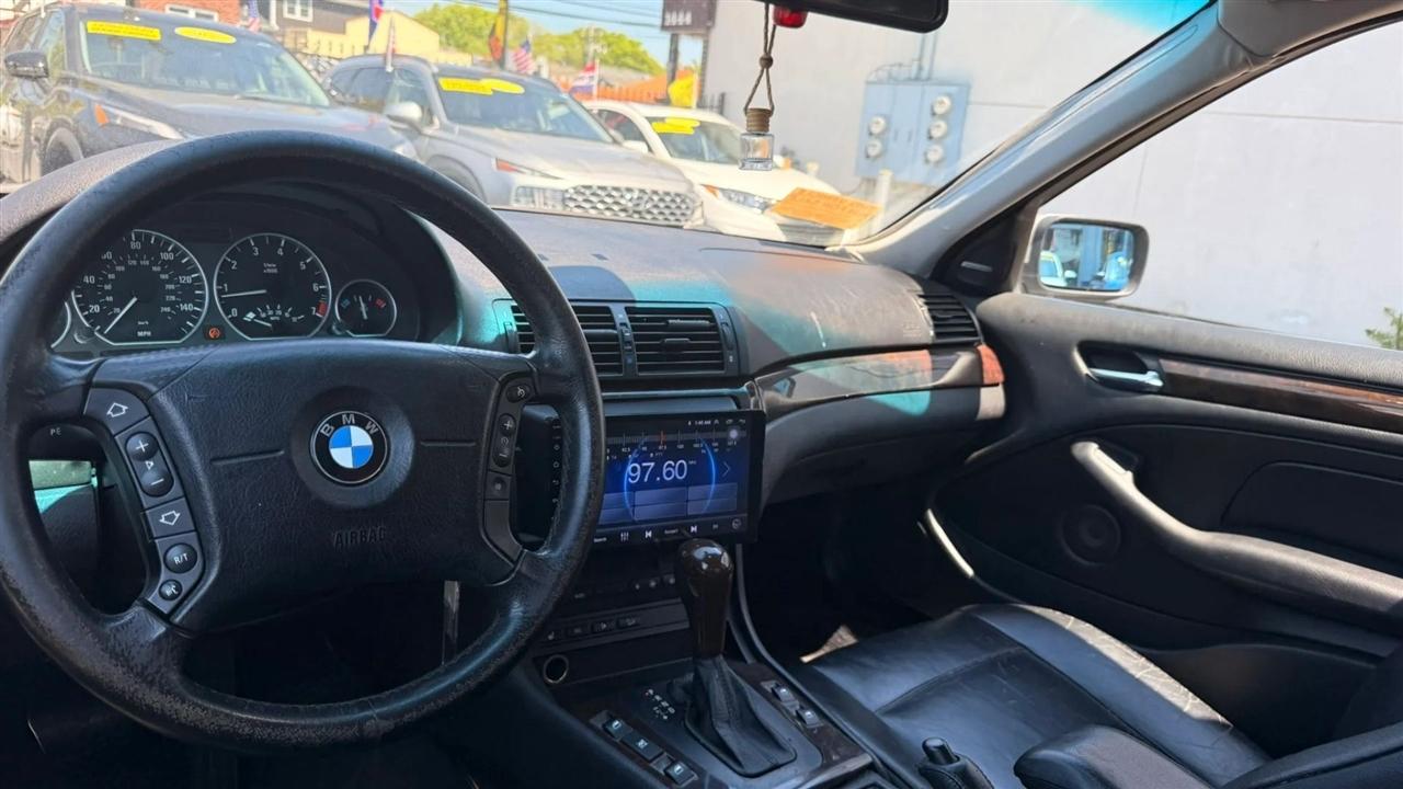 BMW 3-Series 330xi Sedan 2003