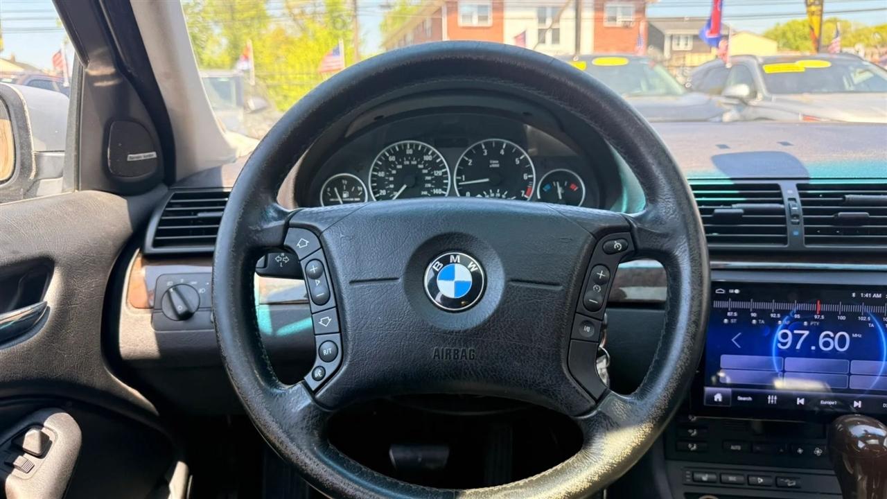 BMW 3-Series 330xi Sedan 2003