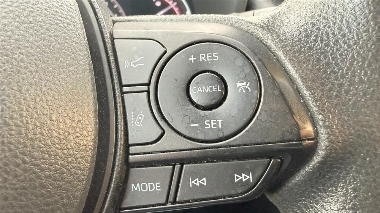 Toyota RAV4 XLE 2024