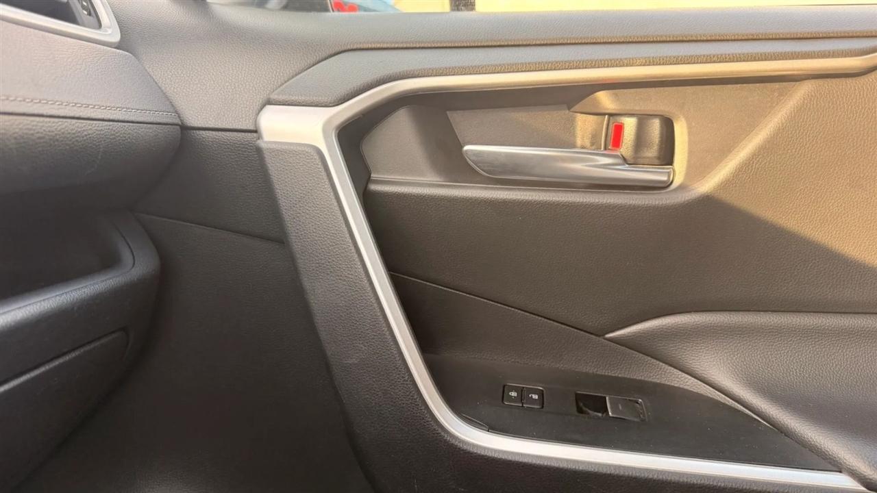 Toyota RAV4 XLE 2024