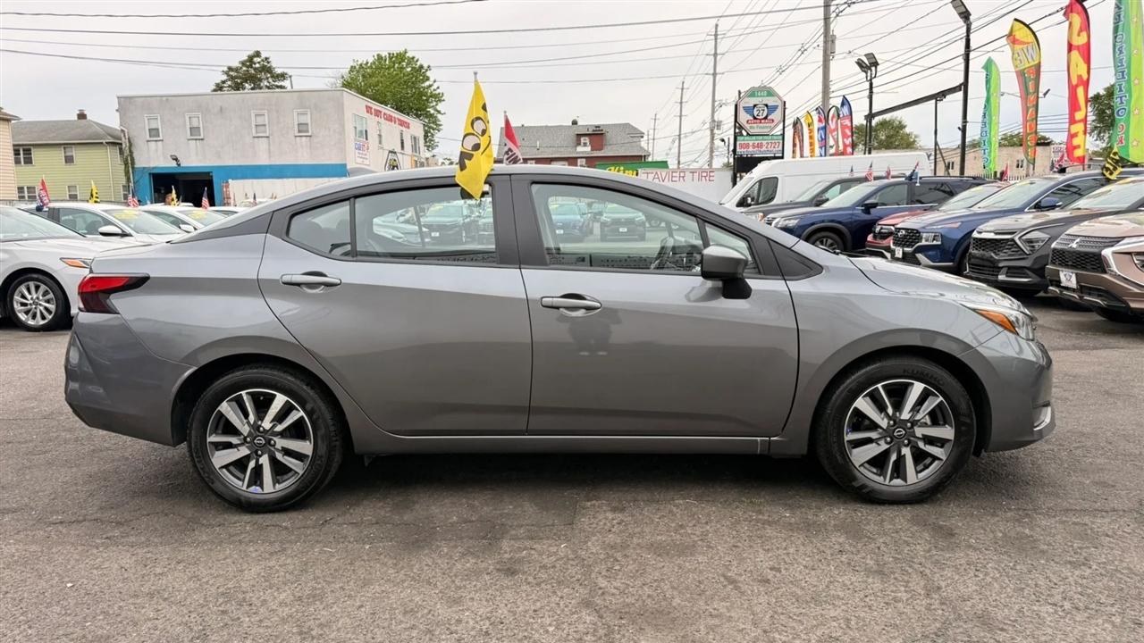 Nissan Versa SV 2025