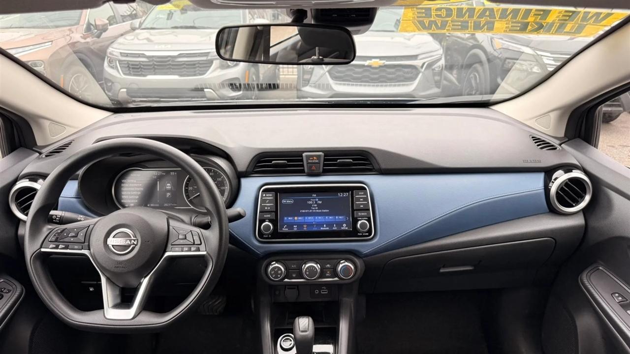 Nissan Versa SV 2025