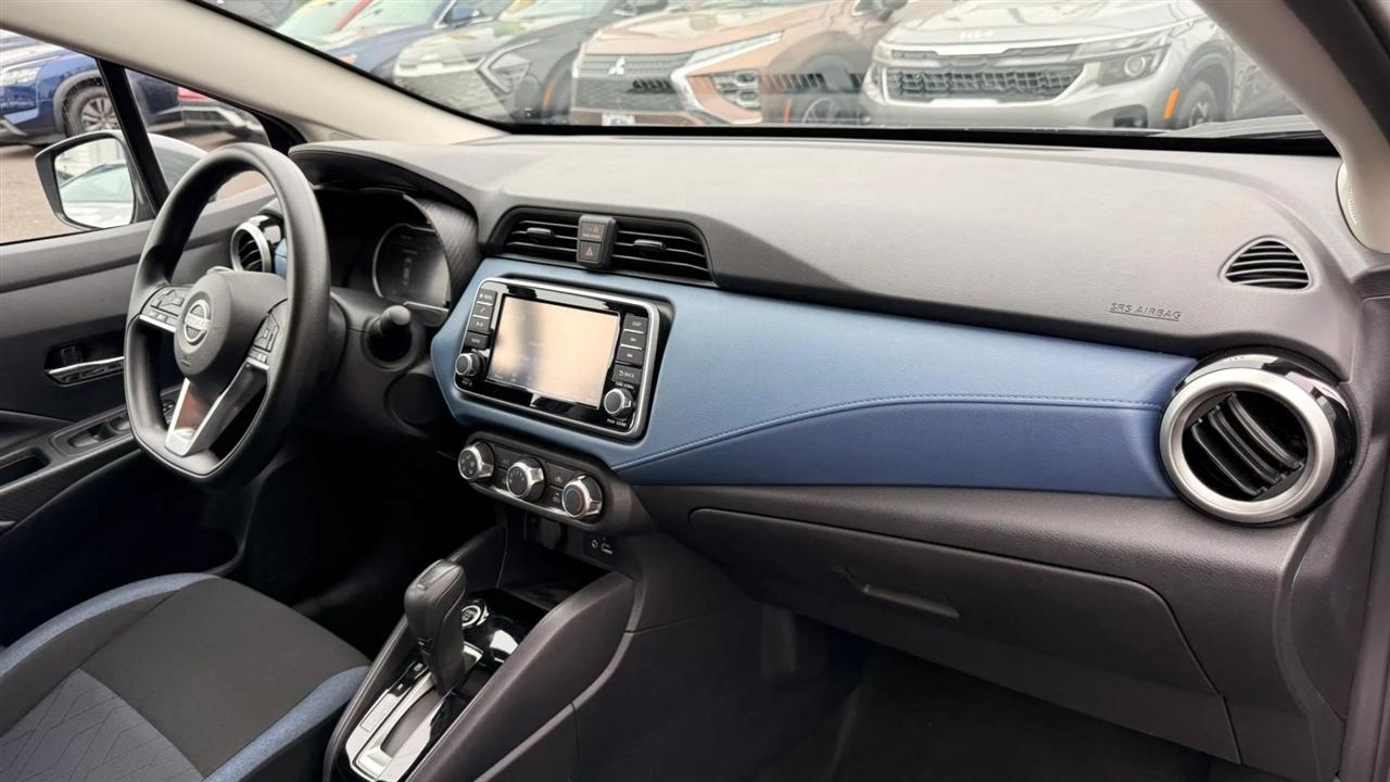 Nissan Versa SV 2025