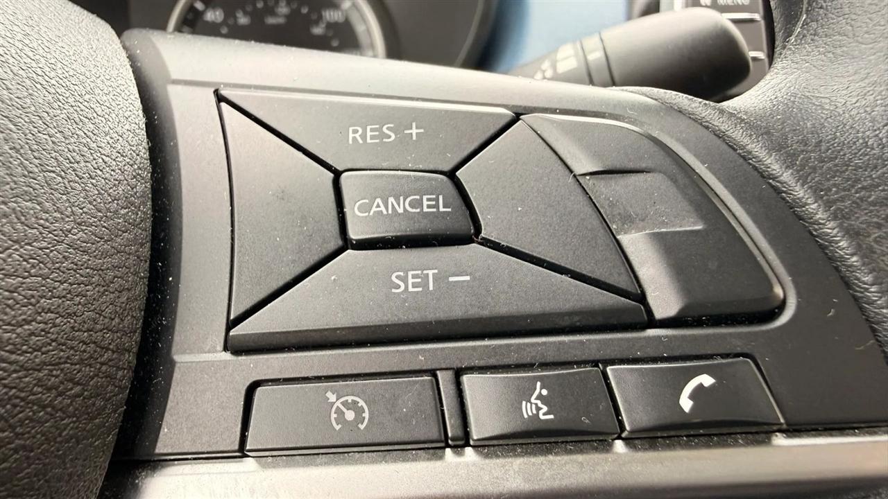 Nissan Versa SV 2025