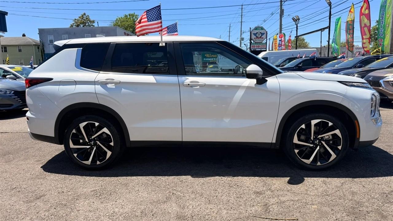 Mitsubishi Outlander SE 2WD 2024