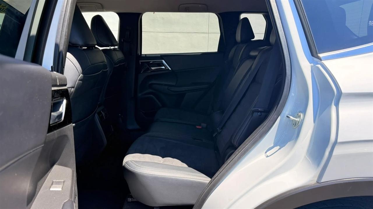 Mitsubishi Outlander SE 2WD 2024