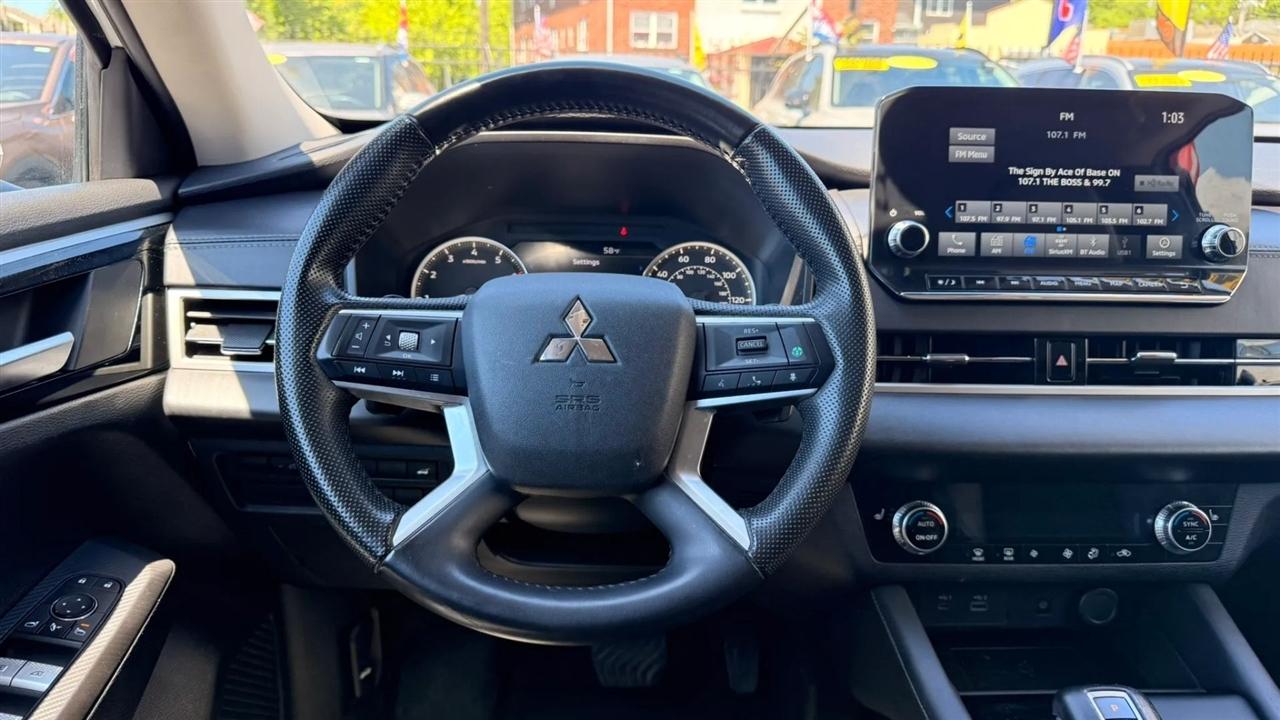 Mitsubishi Outlander SE 2WD 2024