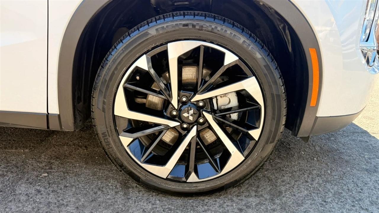 Mitsubishi Outlander SE 2WD 2024