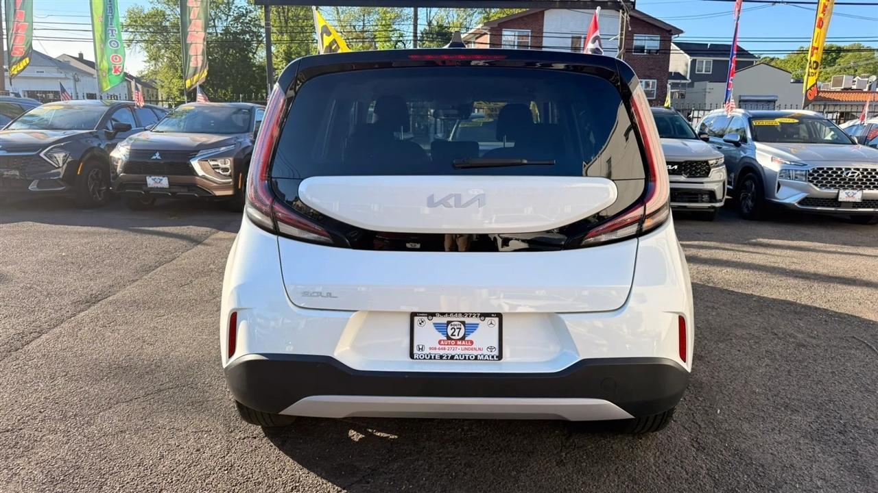 Kia Soul LX CVT 2024