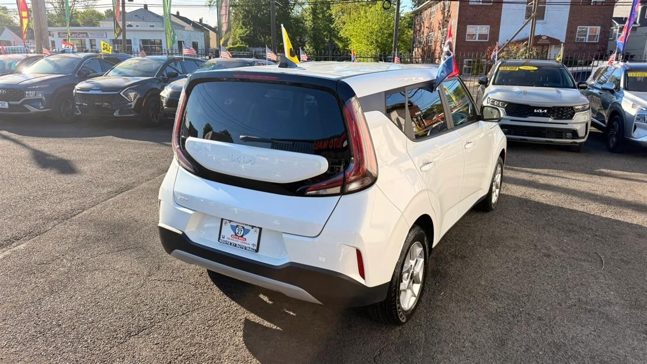 Kia Soul LX CVT 2024