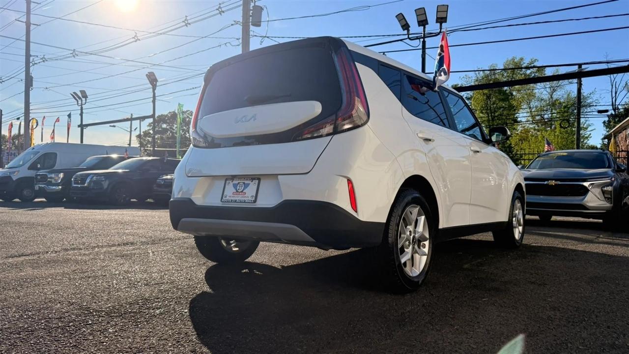 Kia Soul LX CVT 2024