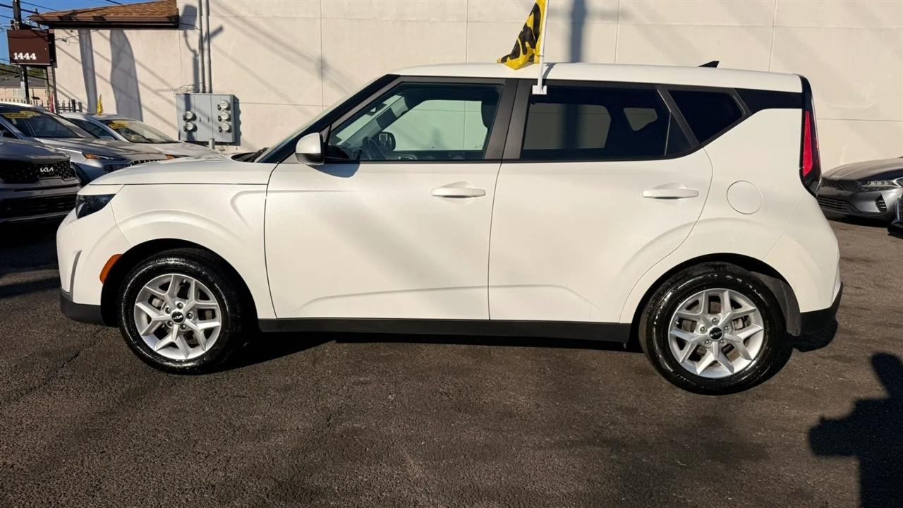 Kia Soul LX CVT 2024