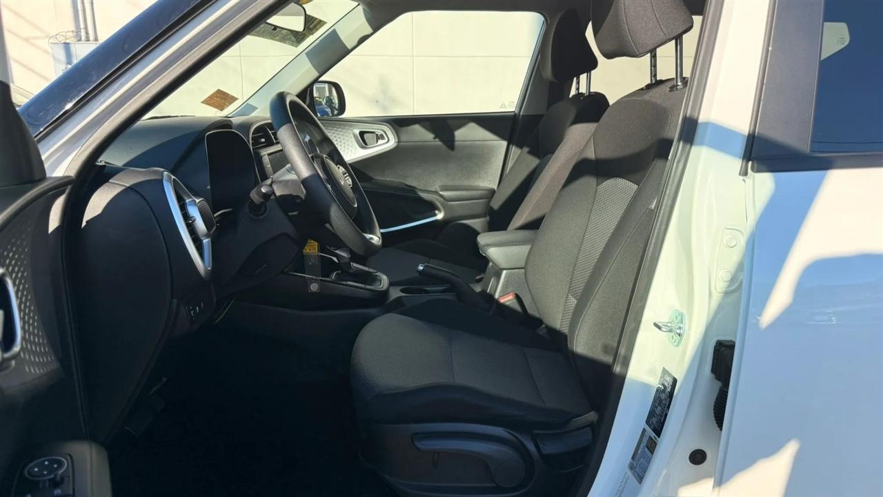 Kia Soul LX CVT 2024