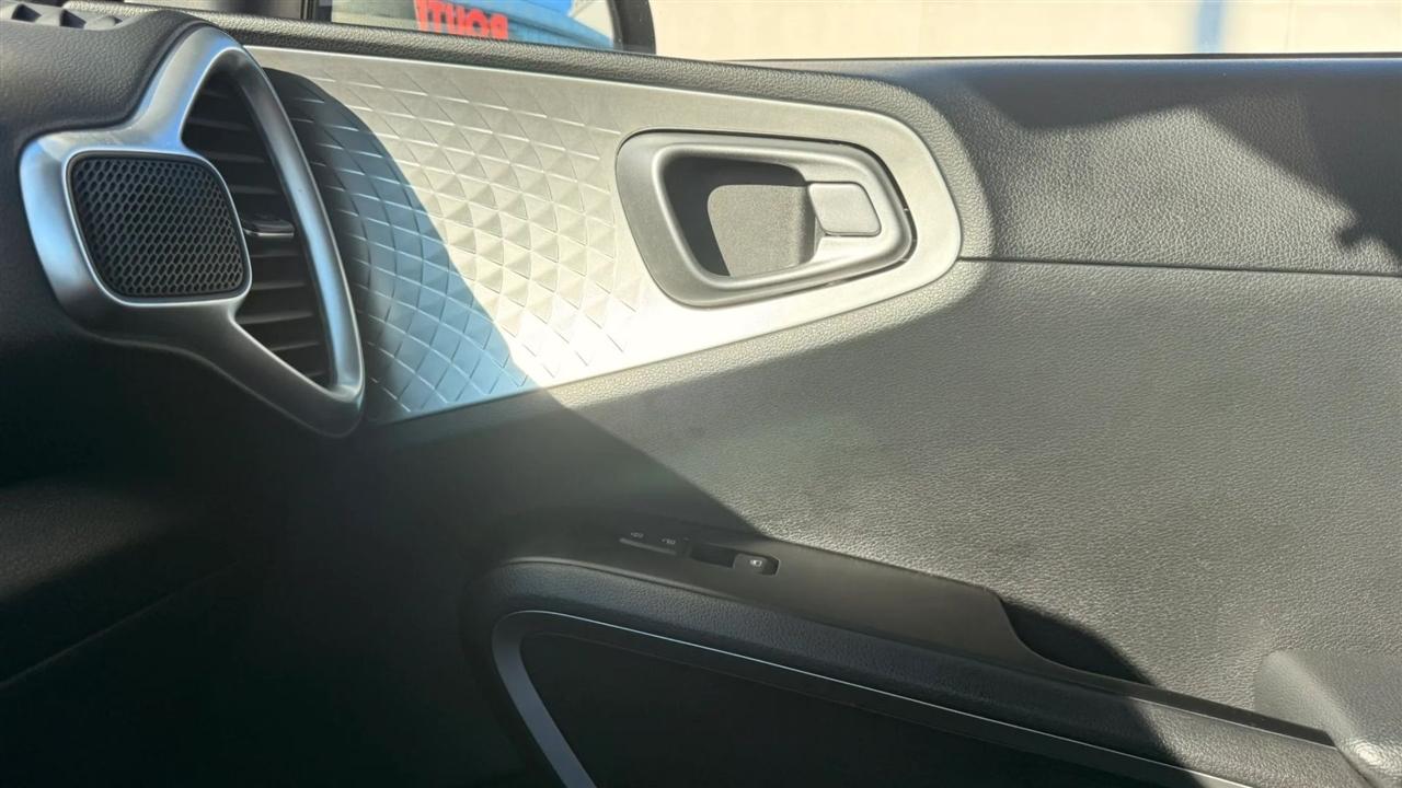 Kia Soul LX CVT 2024