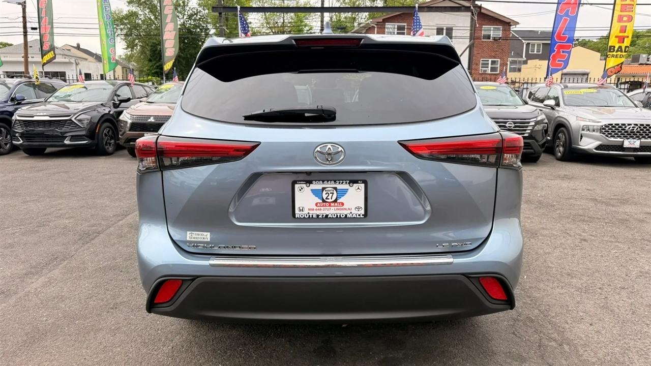 Toyota Highlander LE AWD V6 2020