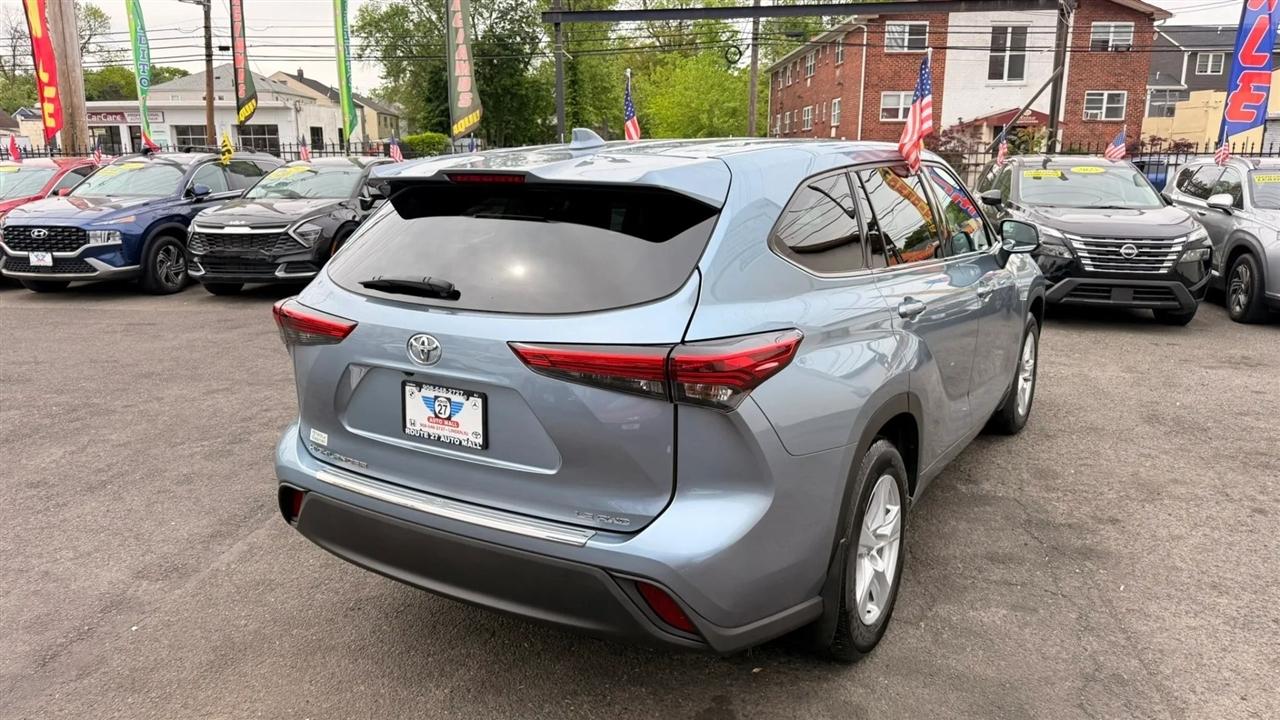 Toyota Highlander LE AWD V6 2020