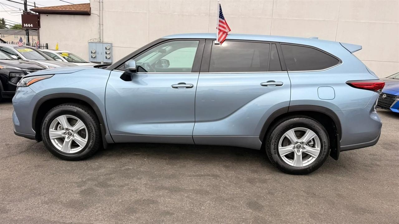 Toyota Highlander LE AWD V6 2020
