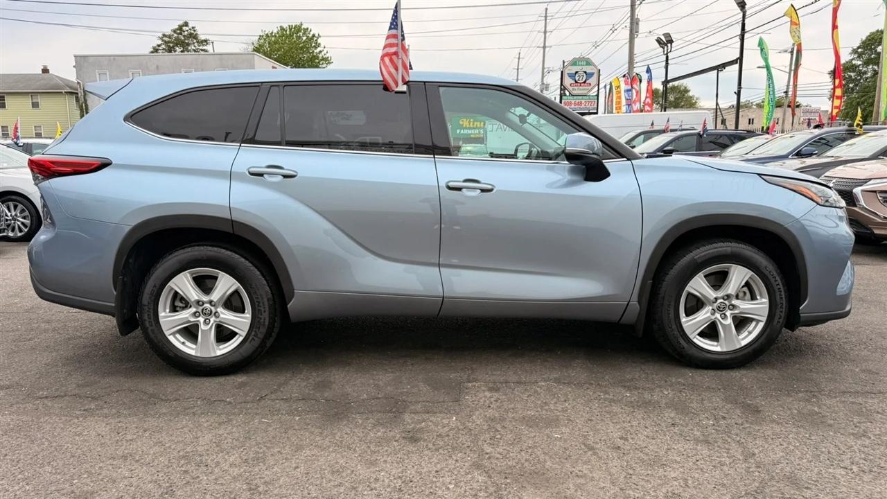 Toyota Highlander LE AWD V6 2020