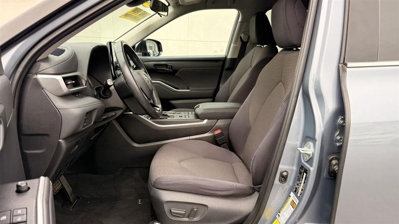 Toyota Highlander LE AWD V6 2020