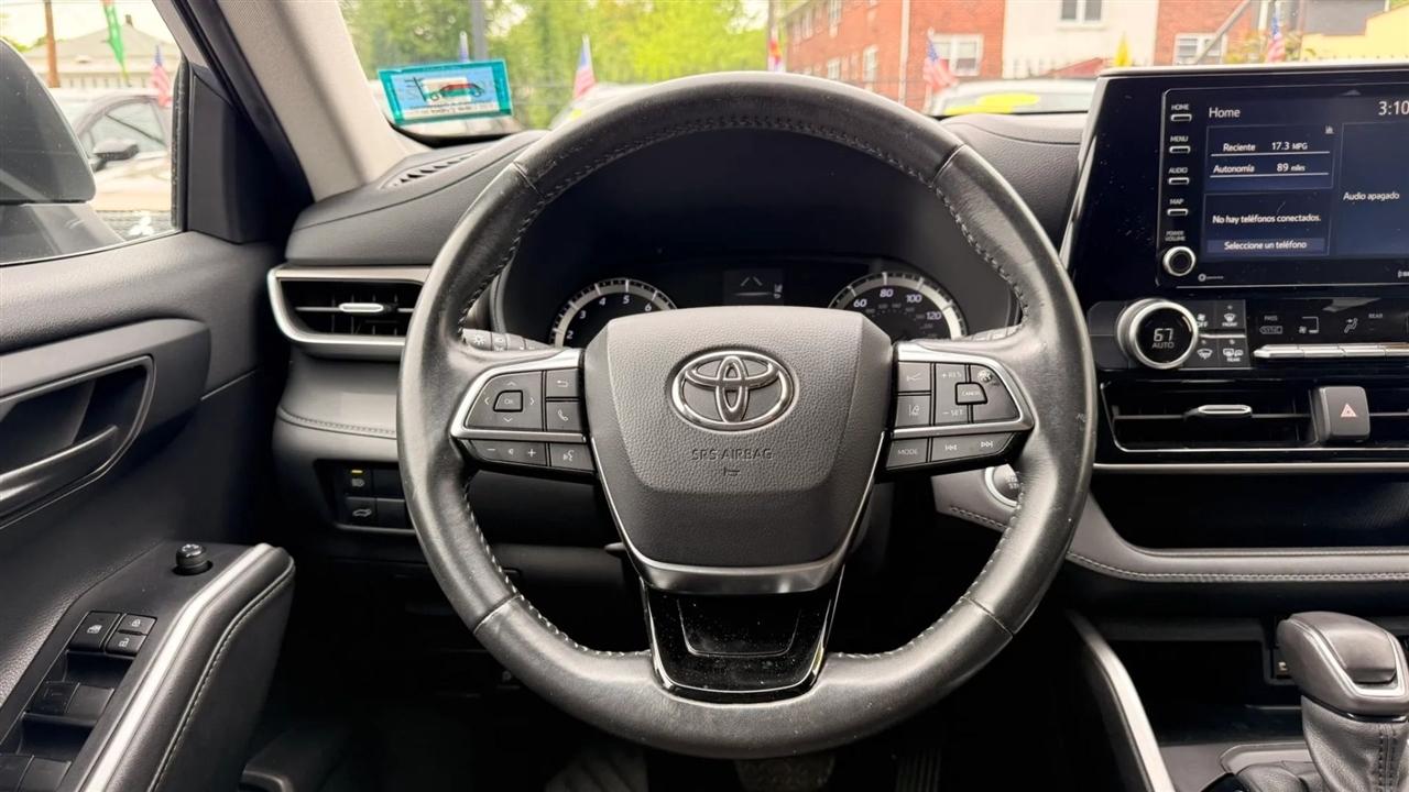 Toyota Highlander LE AWD V6 2020