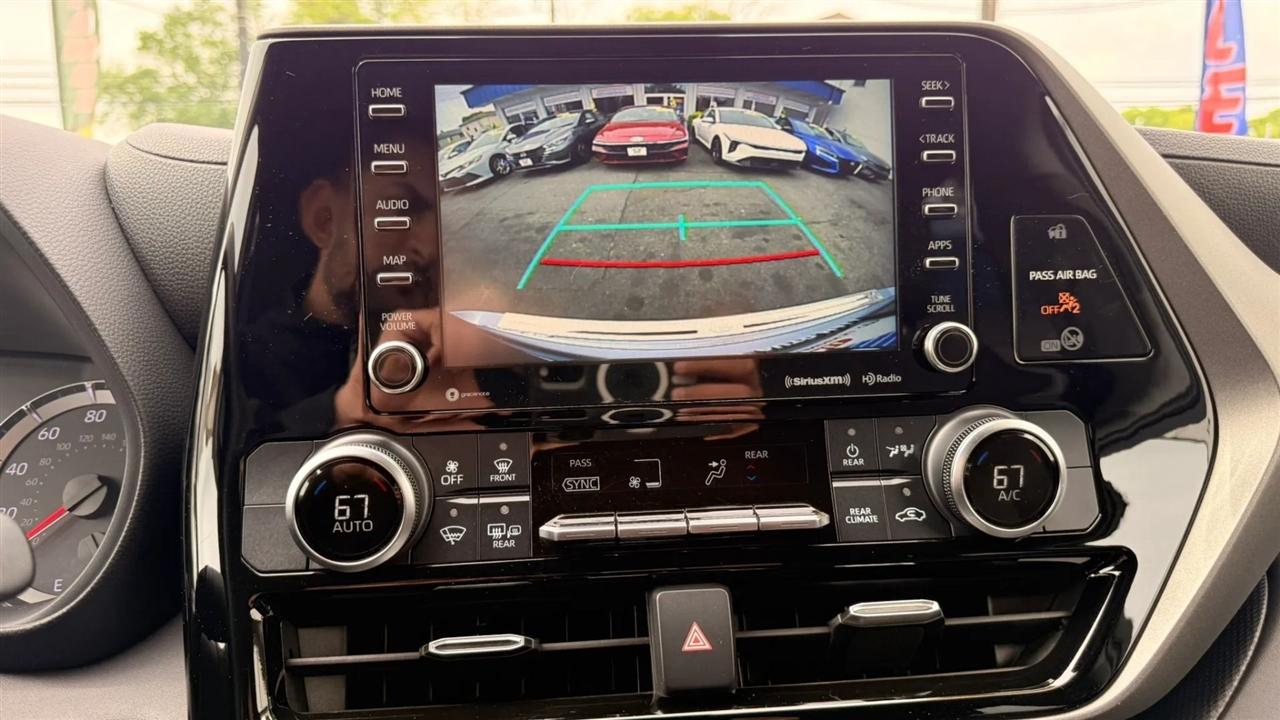 Toyota Highlander LE AWD V6 2020
