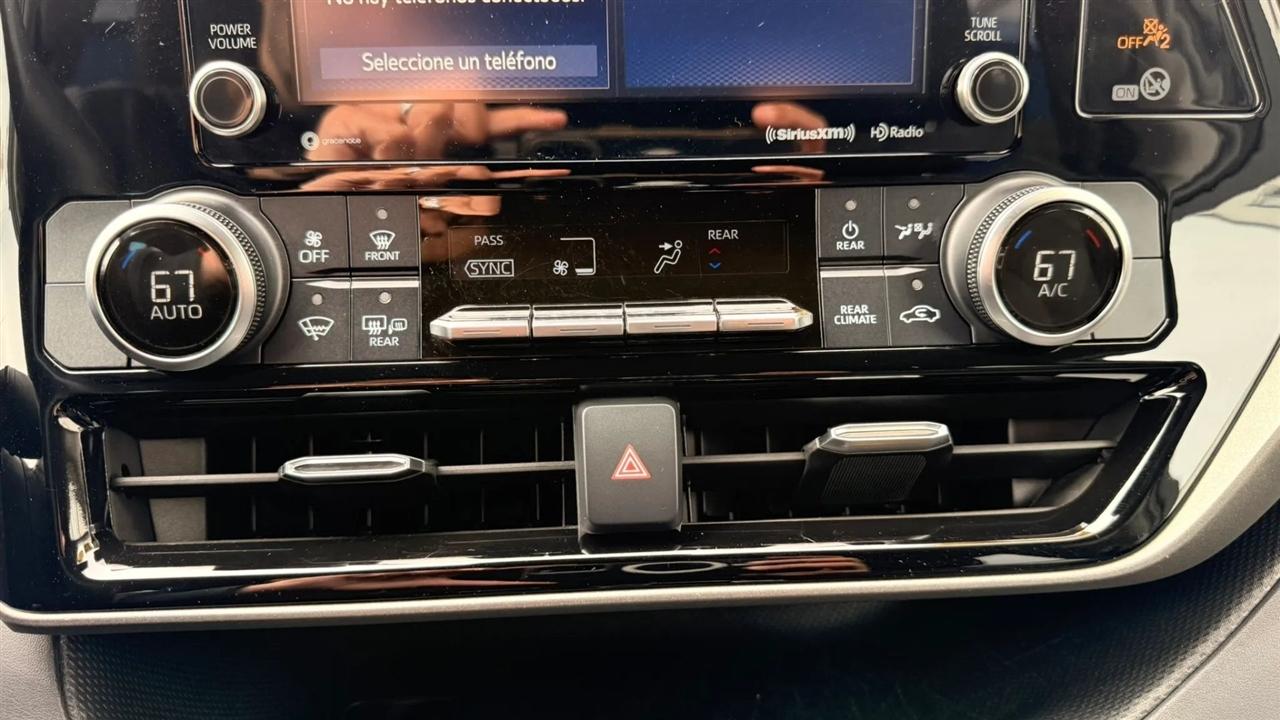 Toyota Highlander LE AWD V6 2020