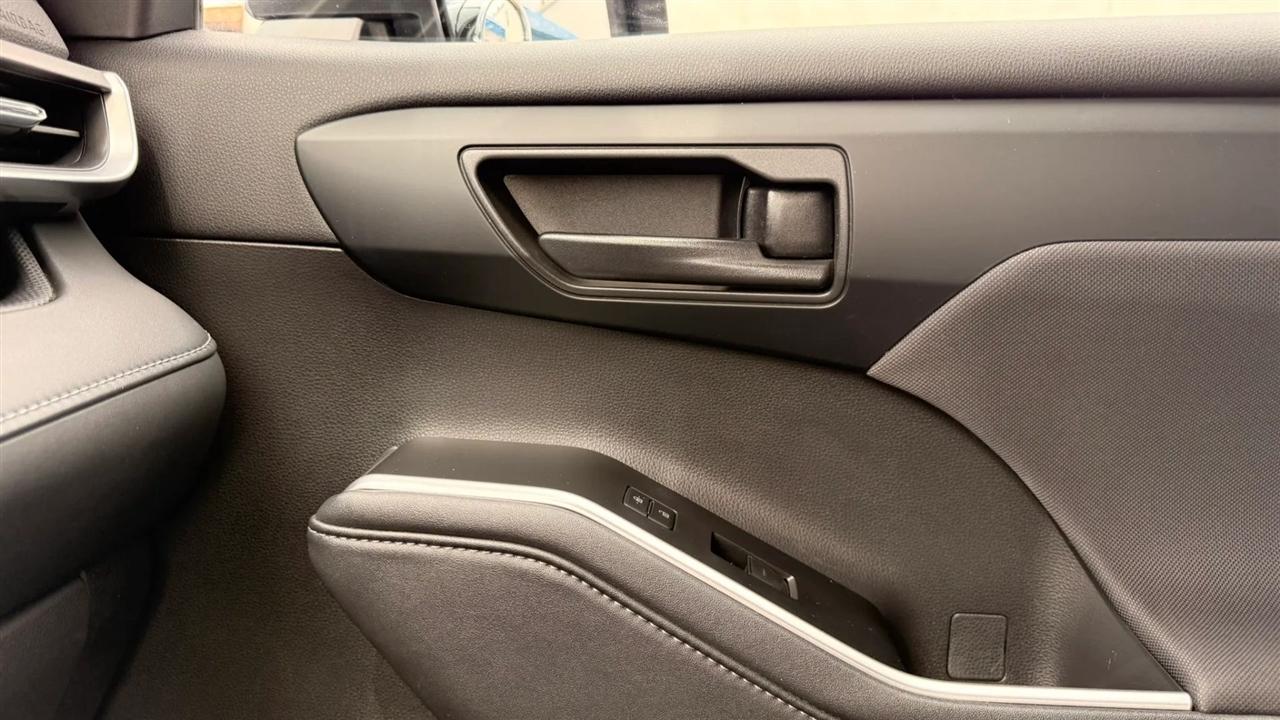 Toyota Highlander LE AWD V6 2020