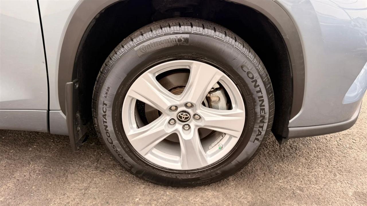 Toyota Highlander LE AWD V6 2020