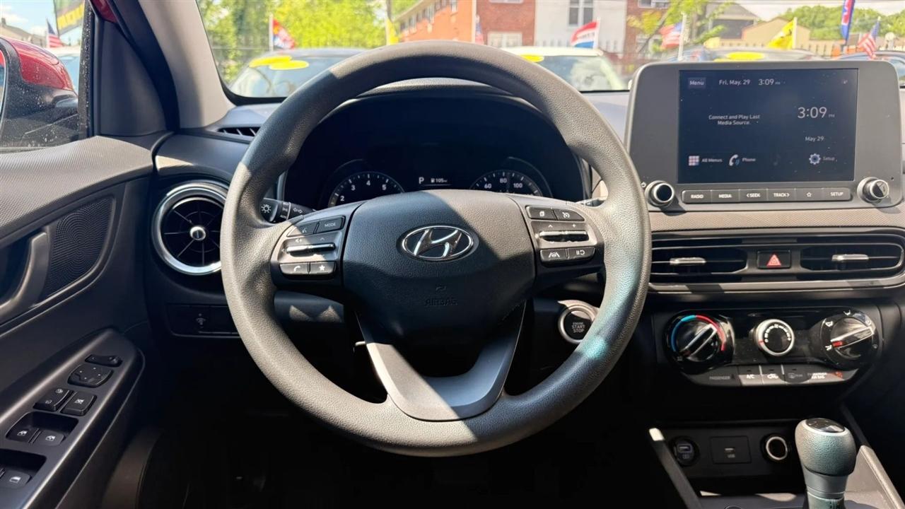 Hyundai Kona SEL 2023