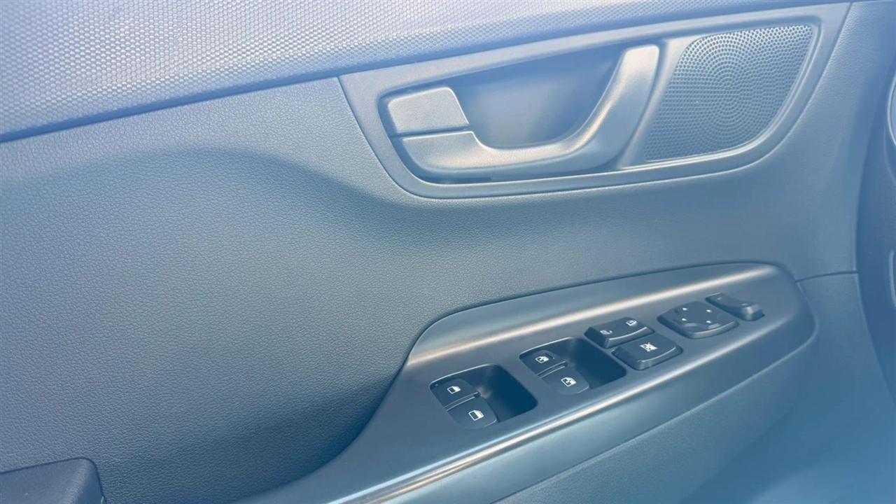 Hyundai Kona SEL 2023