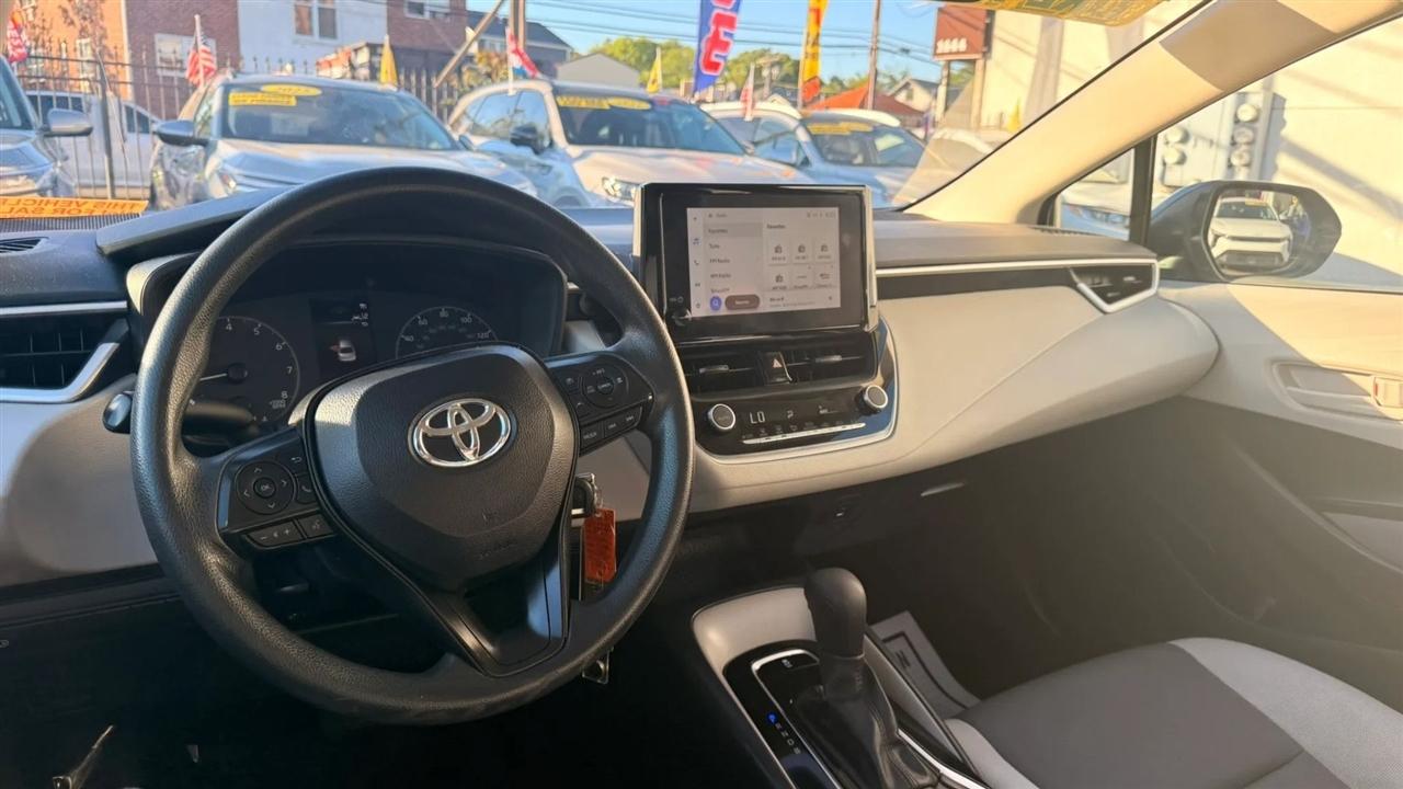 Toyota Corolla LE 2023