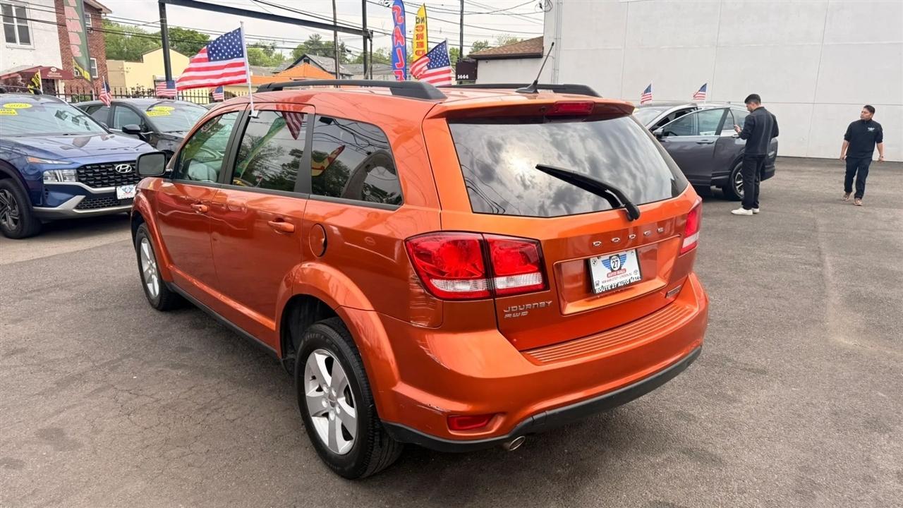 Dodge Journey Mainstreet AWD 2011