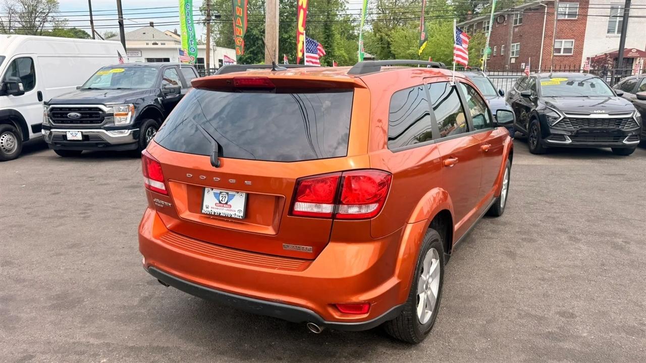 Dodge Journey Mainstreet AWD 2011