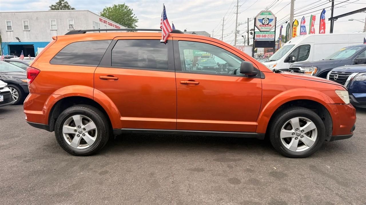 Dodge Journey Mainstreet AWD 2011