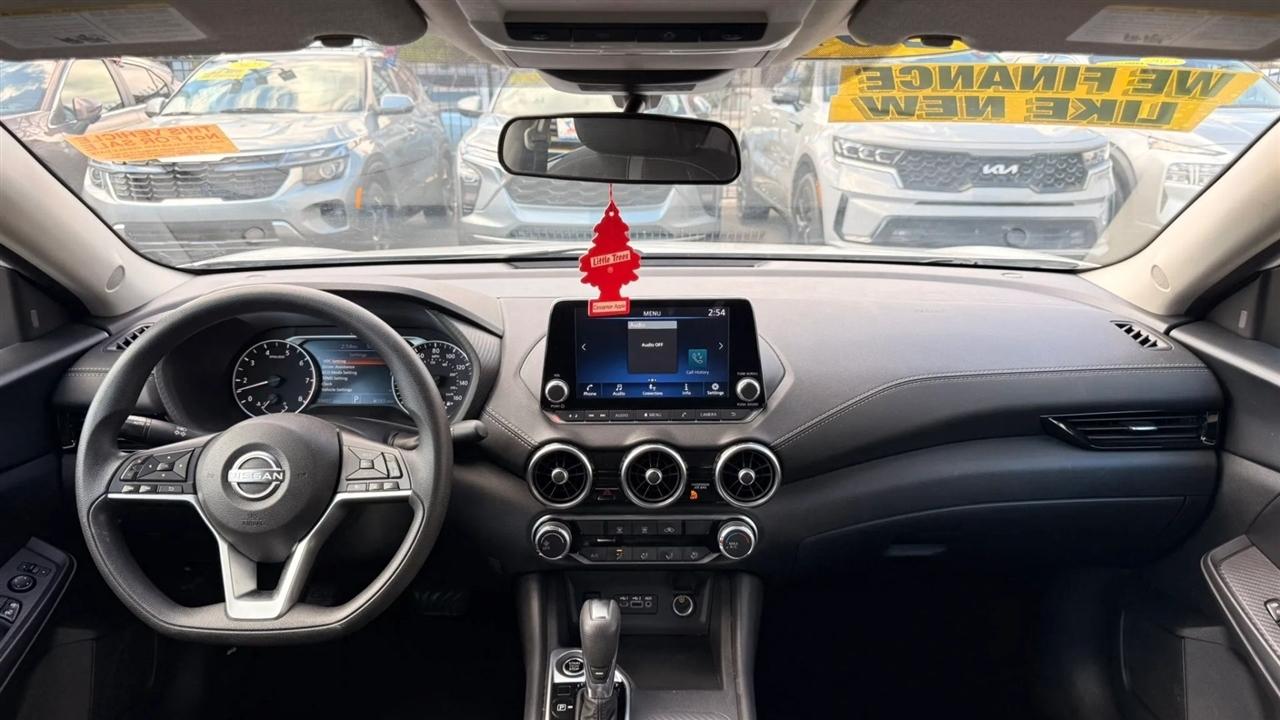 Nissan Sentra SV 2024