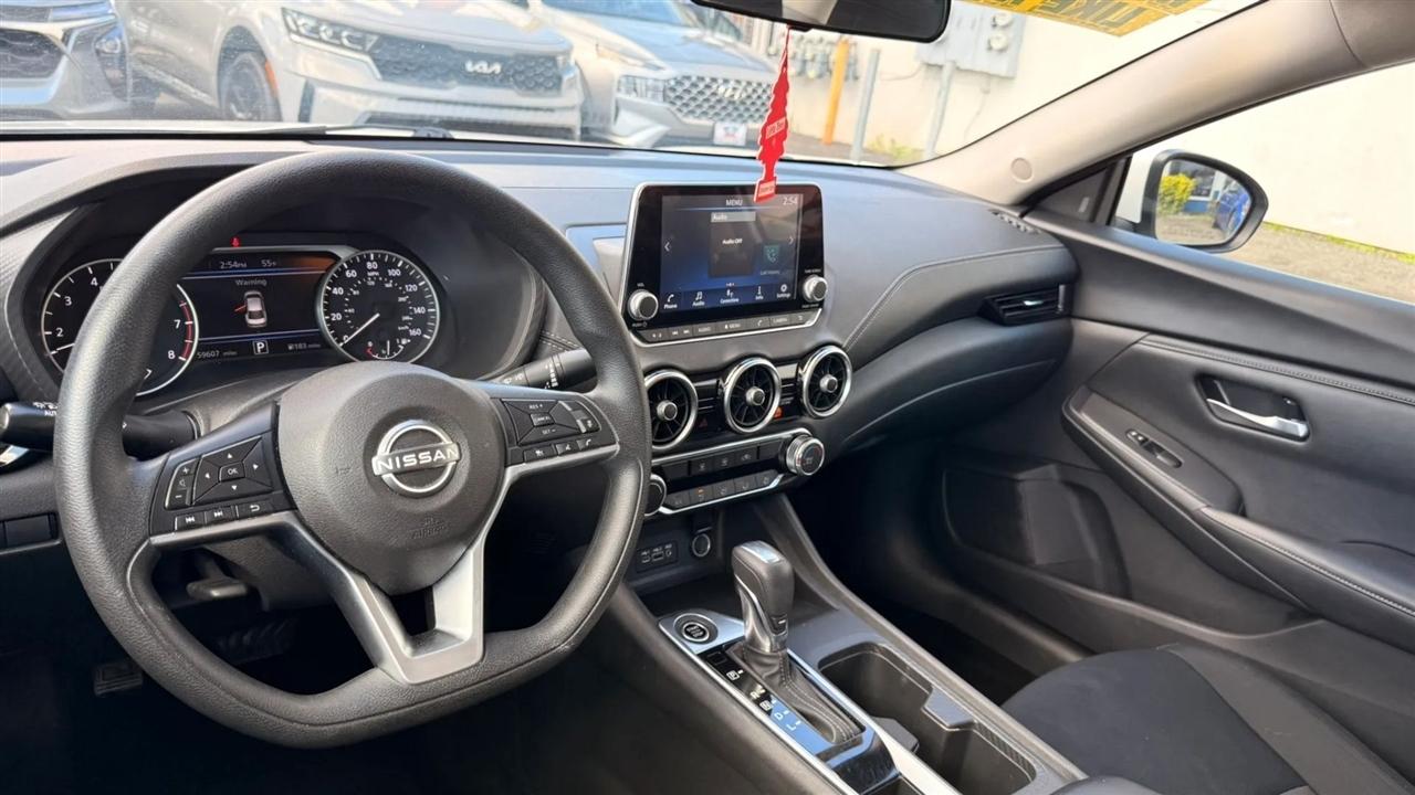 Nissan Sentra SV 2024