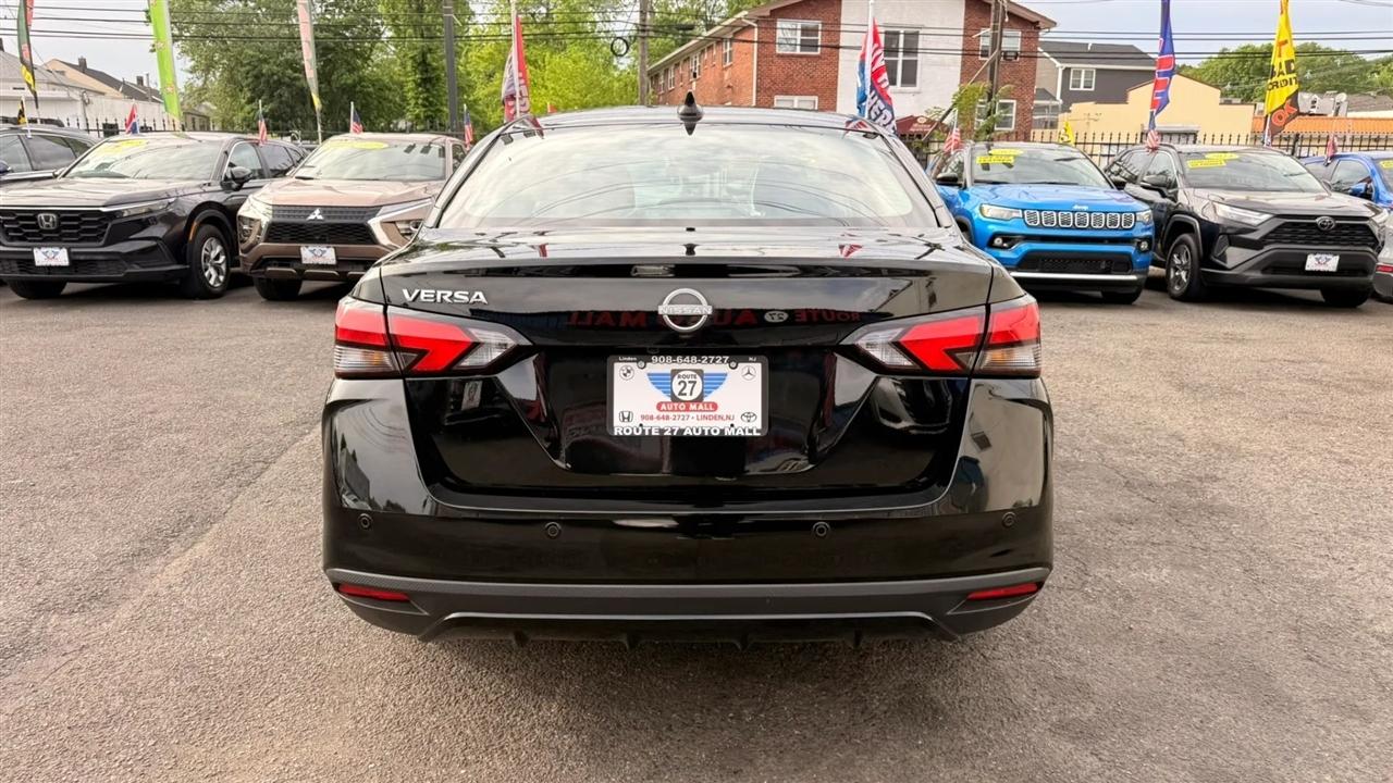 Nissan Versa SV 2025