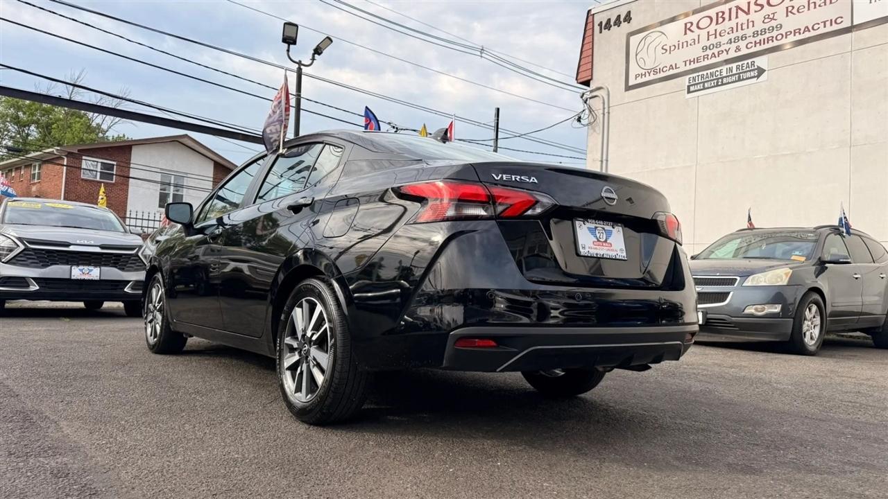 Nissan Versa SV 2025