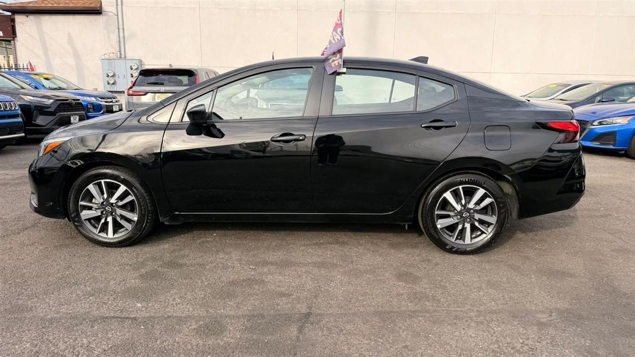 Nissan Versa SV 2025