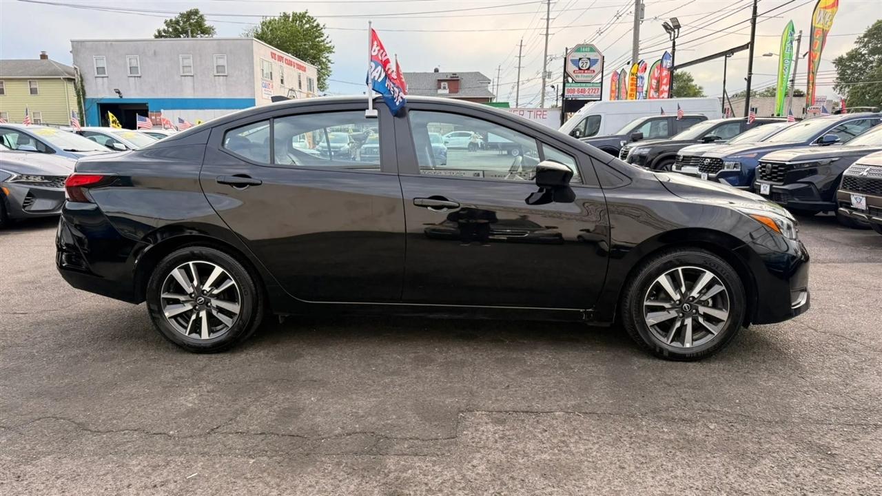 Nissan Versa SV 2025