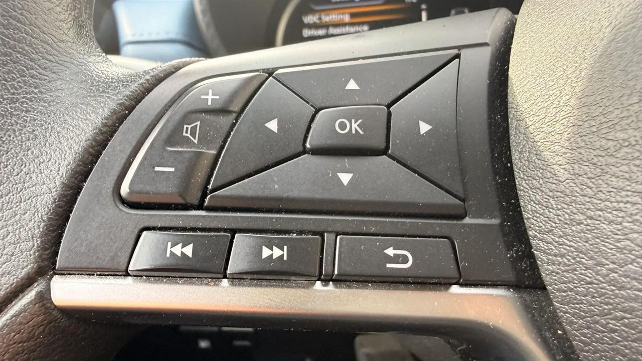 Nissan Versa SV 2025
