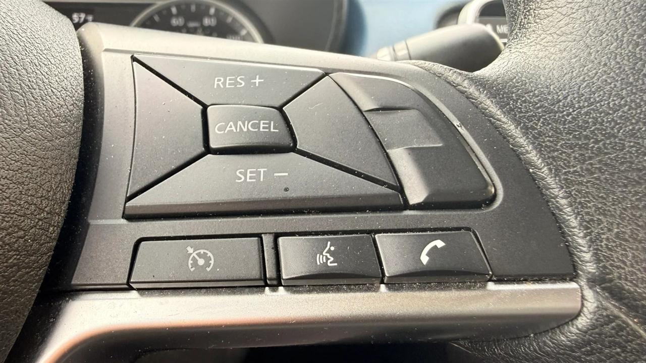 Nissan Versa SV 2025