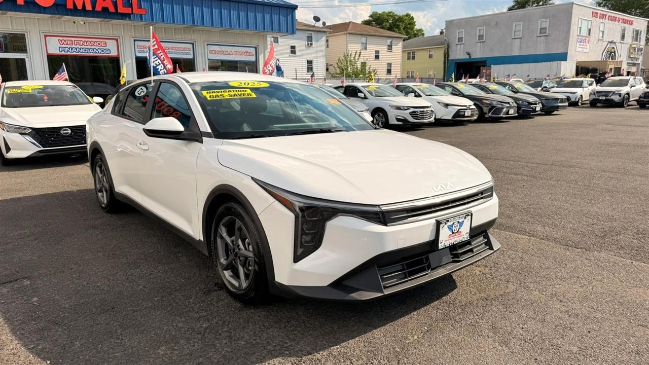 Kia K4 LXS 2025