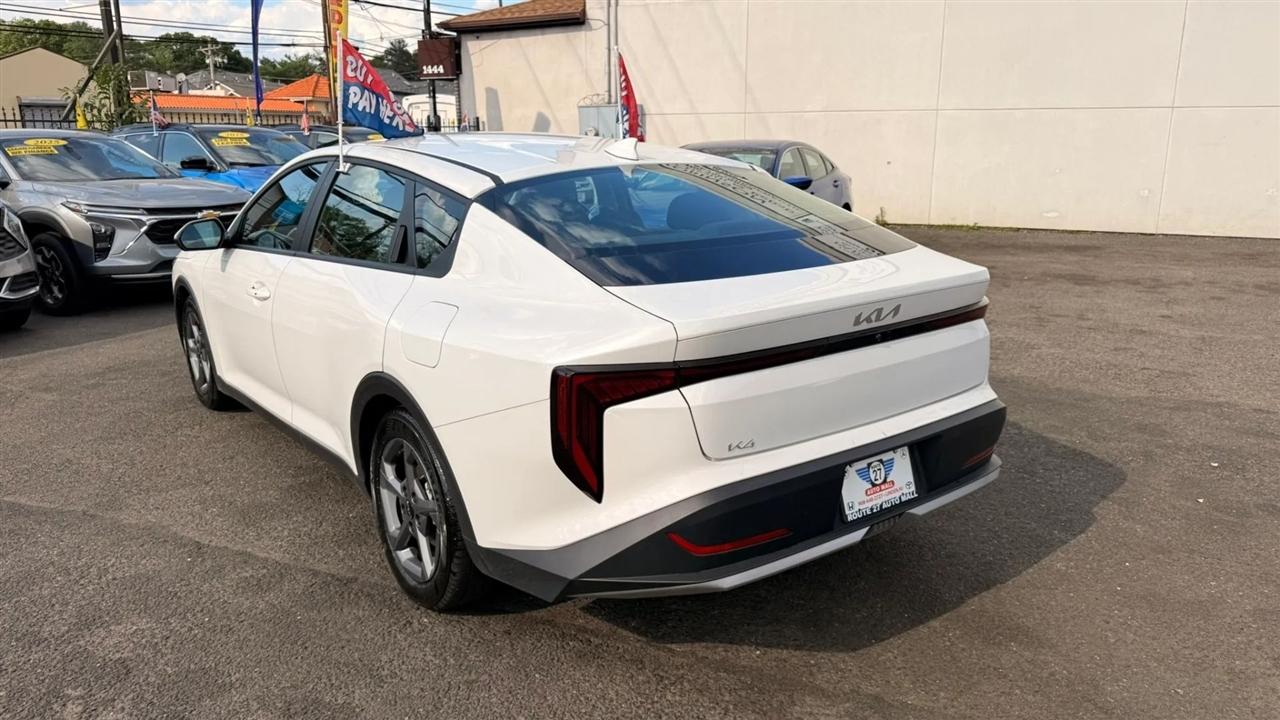 Kia K4 LXS 2025