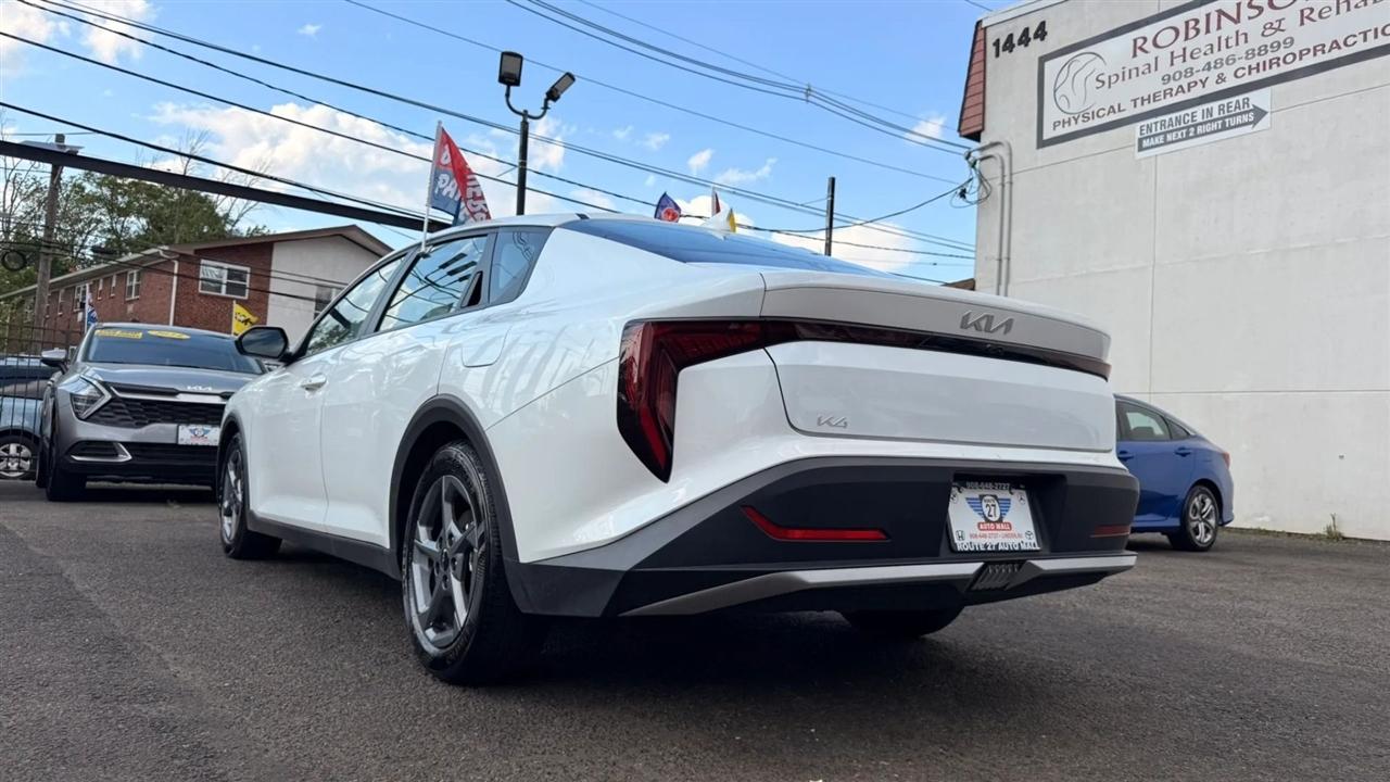 Kia K4 LXS 2025