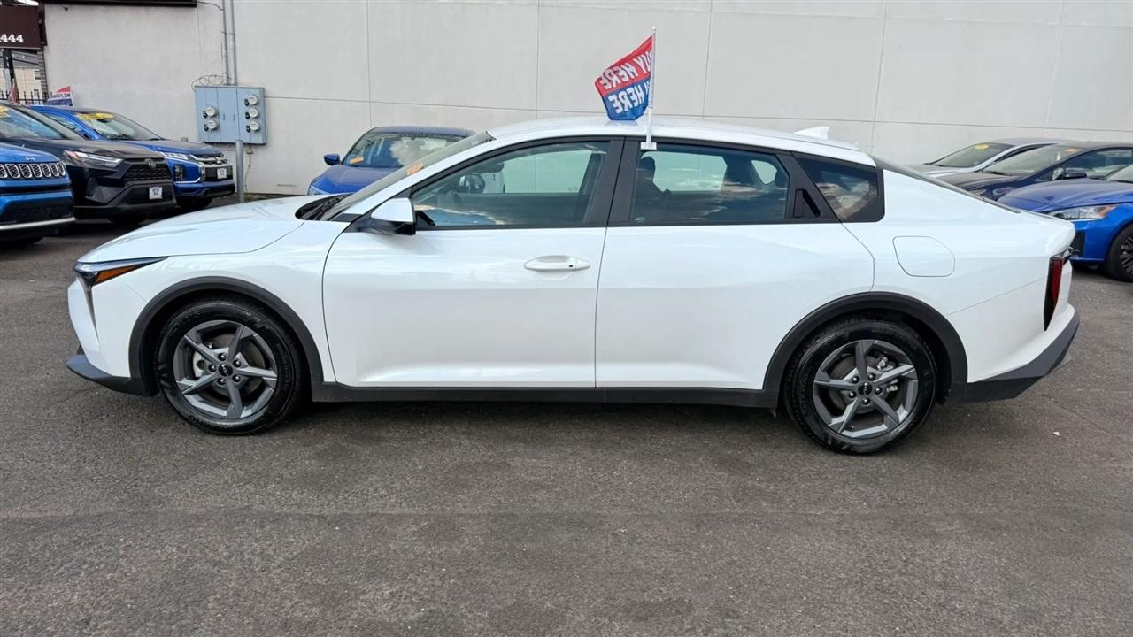 Kia K4 LXS 2025