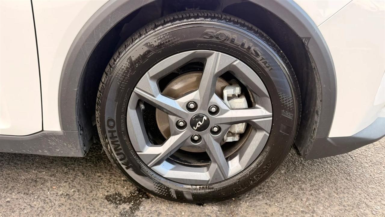 Kia K4 LXS 2025